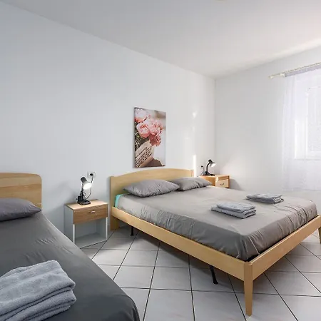 Hundefreundliches Nur 60 Meter Zum Mit Privatparkplatz, Klima, Wifi *